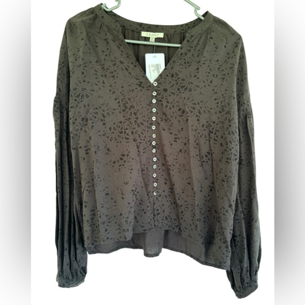 NWT Z SUPPLY x EVEREVE Women's Blouse Mazzy Stamped‎ Animal Print Gray Black XS